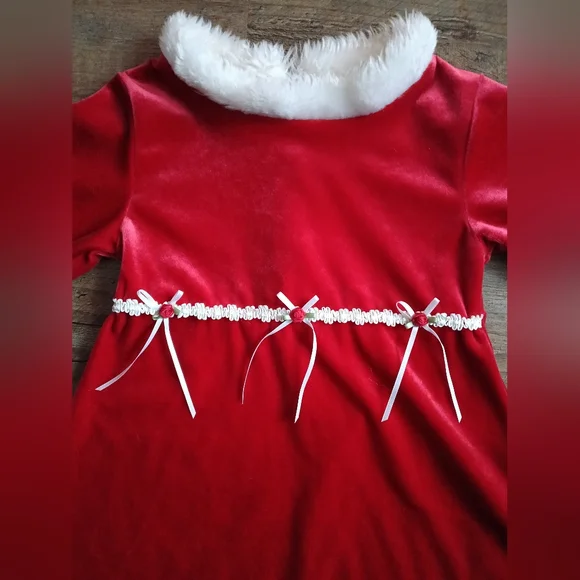 Youngland Red Velvet Christmas Dress with White Trim Size 5 - Picture 2 of 5